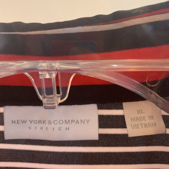 Button down blouse - Picture 2 of 3